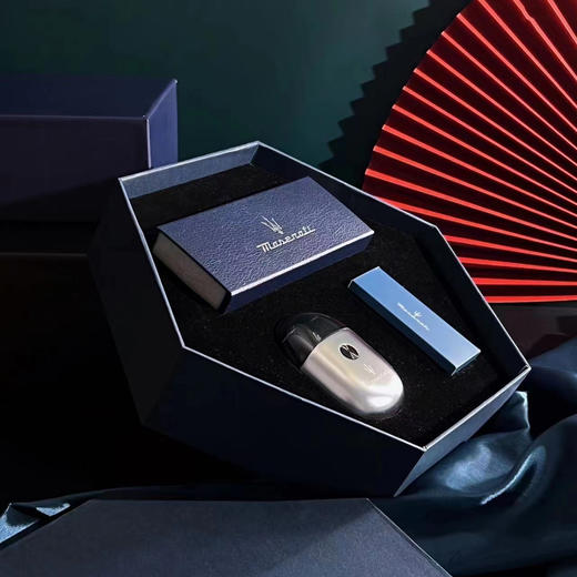 Maserati/玛莎拉蒂 折叠墨镜剃须刀尊享礼盒（眼镜颜色随机发） 商品图4
