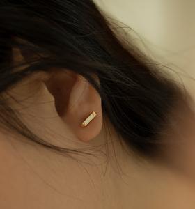 Oflye潮流饰品 小金条撞色原创设计耳钉女简约风不对称T形耳饰耳环女