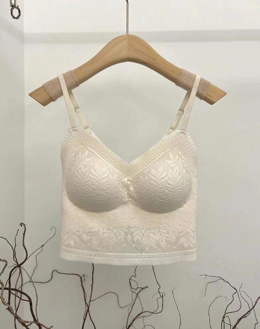 老米优品/纯欲蕾丝，颜值出众❤《 睫毛蕾丝轻薄带胸垫背心》复古代名词，美炸了！！NY230519A 商品图11