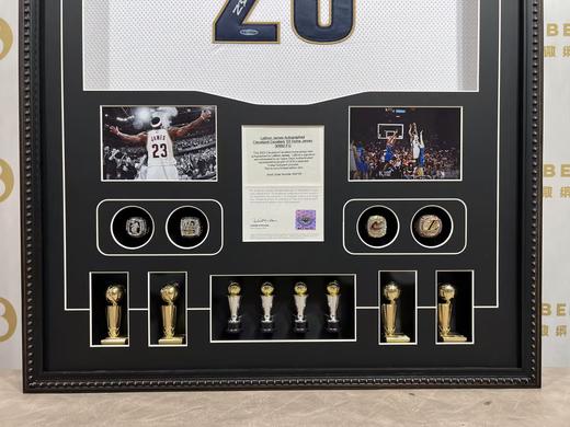 收藏系列 詹姆斯 骑士队23号白色 亲笔签名球衣 商品图3