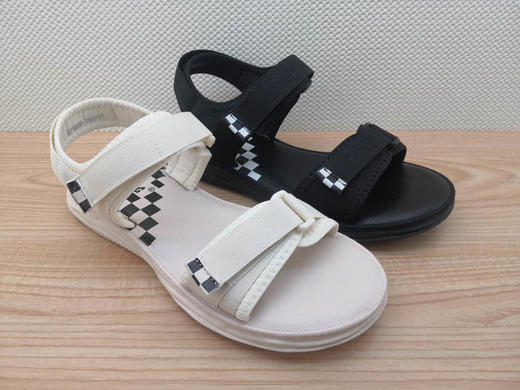 2022夏季新款豪行舒适休闲女鞋22278008时尚平底青年露趾凉鞋正品 商品图2