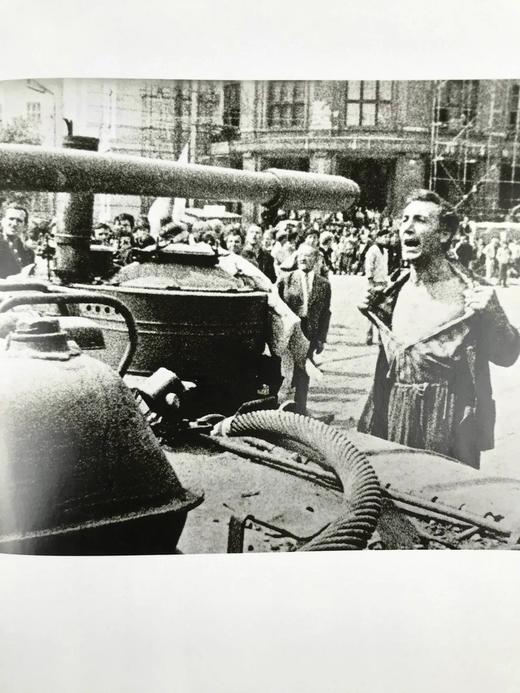 改变世界的摄影作品 105幅插图 精装大16开 商品图7