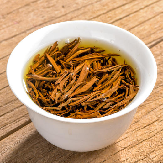 【品鉴好茶！新茶红茶金骏眉礼盒装】甘甜润滑，精装小罐干净卫生方便储存，轻奢尊贵典雅，过节送礼武夷山桐木关浓香型金骏眉茶叶夏日中式好物健康 商品图1