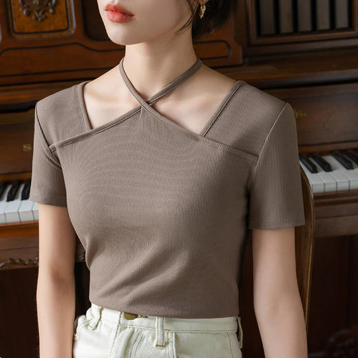 短袖t恤女夏，新款女装设计感纯色体恤性感挂脖纯色收腰上衣SG-T3X0328 商品图0