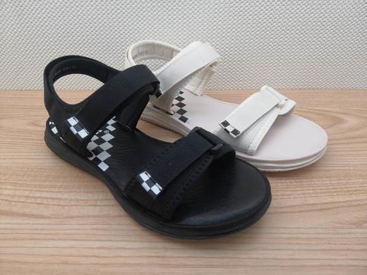 2022夏季新款豪行舒适休闲女鞋22278008时尚平底青年露趾凉鞋正品 商品图3