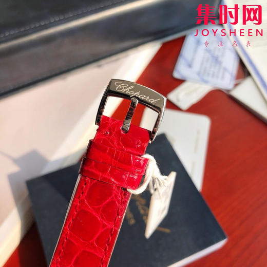 萧邦快乐钻系列机械腕表 快乐钻（HAPPY DIAMONDS）
表盘直径 大号36mm7钻 中号30mm5钻 商品图8