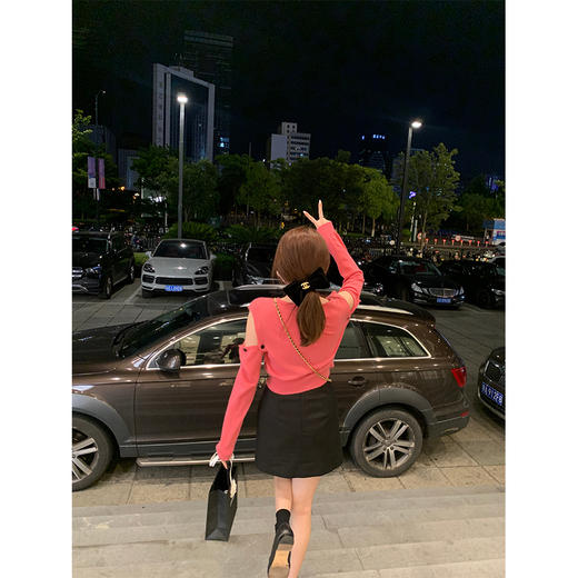 金蘑菇菇【弗洛伊德玫瑰】纸片人v领小短款设计感露肩小开衫 商品图7