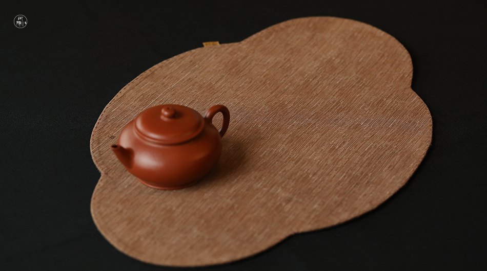 慢蓝刺绣椭圆 双面香云纱海棠 41*28cm