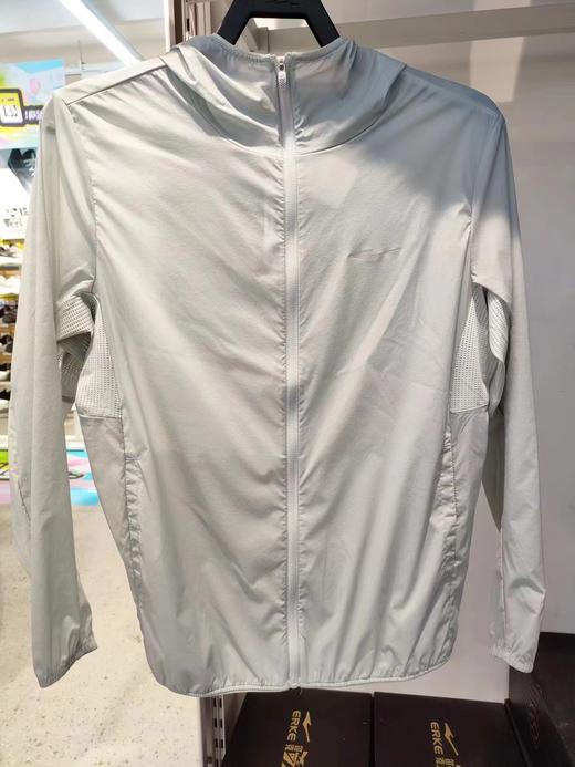 鸿星尔克  男款外套 商品图0