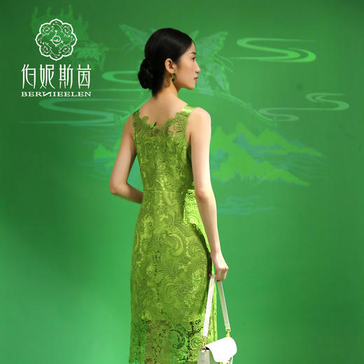 千年情话—梁祝草桥结拜青璨精密刺绣连衣裙2S40026 商品图4