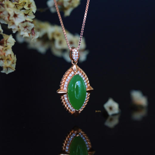 18K玫瑰金和田玉（碧玉）满钻吊坠--慧眼 /马眼6*12mm/苹果绿 商品图1