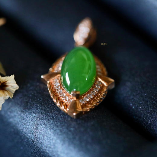 18K玫瑰金和田玉（碧玉）满钻吊坠--慧眼 /马眼6*12mm/苹果绿 商品图4