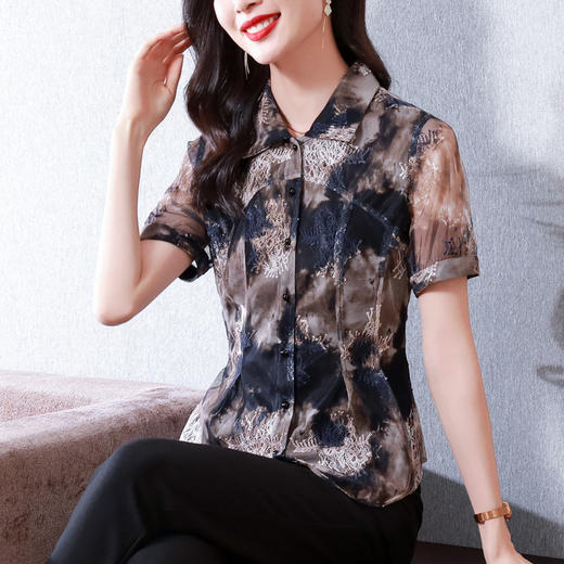 KQLB43N8352欧洲站2023夏季短袖蕾丝衫上衣女镂空网纱打底衫别致印花衬衫 商品图1