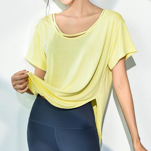 跃牌【健舞健美】系列舒适宽松薄款垂感短袖T瑜伽罩衫 8230（无胸垫） 商品图7