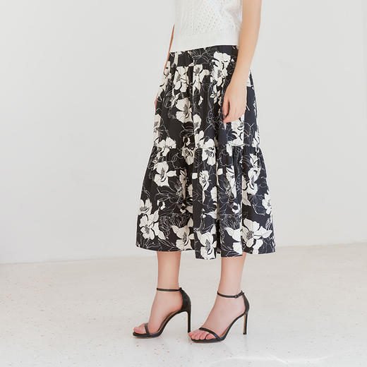 【纯棉印花半裙】23年春夏新品女士印花中长款半身裙轻薄印花半裙 商品图1