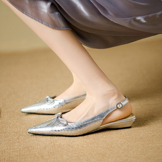 舒适百搭，真皮尖头平底凉鞋QS-23034 商品图9