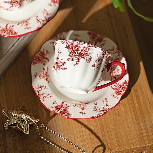 摩登主妇玫瑰假日新婚礼物咖啡杯碟套装高颜值家用复古结婚伴手礼 商品图1