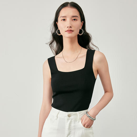IN AND ON53456女士夏季新款背心打底凉感冰曲U领针织百搭宽松显瘦上衣 商品图1