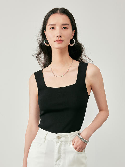 IN AND ON53456女士夏季新款背心打底凉感冰曲U领针织百搭宽松显瘦上衣 商品图6