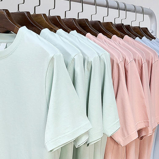热卖中！多种颜色可选【99元/3件】春夏新款精梳棉，新疆长绒棉，舒适透气，经典圆领，纯色宽松短袖，男女T恤圆领半袖，个性T恤 商品图4