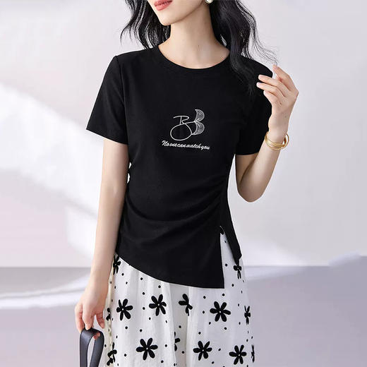 夏季时尚不规则开叉绣花T恤女短袖修身设计感上衣  SK025 商品图1