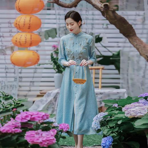 FLZD-2353文艺复古森女民族风简约国风装饰流苏刺绣绣花腰封宽腰带女连衣裙 商品图3