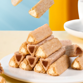 【幸福的味道！熔岩三角酥夹心饼干】酥脆的表皮，0反式脂肪酸，甜而不腻，酥脆可口，好吃到停不下来每一口都咔滋脆，独立包装干净卫生，巧克力味牛奶味网红零食健康