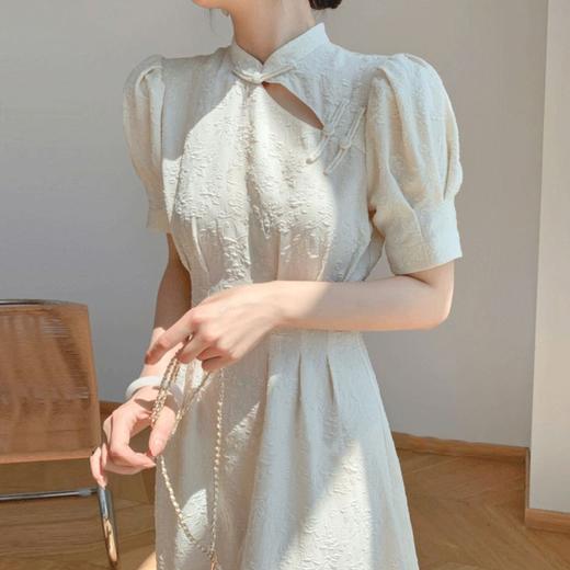 【服装鞋包】夏季新款法式连衣裙短袖气质裙子复古改良白色旗袍 商品图0