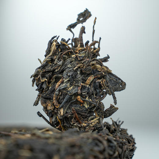 中粮-中茶银孔雀普洱生茶 2023年357克/饼/云南干仓直发 商品图4