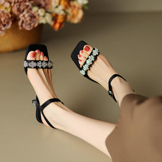 夏季新款，一字带钉珠高跟凉鞋HCY-3541 商品图6