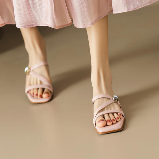 舒适百搭，真皮低跟夏季拖鞋OFSM-XY6760 商品图2