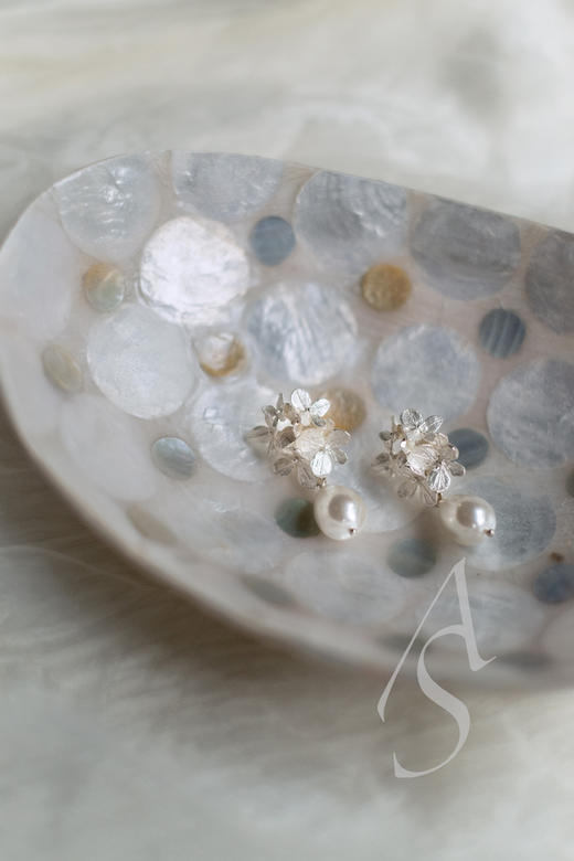 Fireflies  无尽夏花簇珍珠耳环(一对） 商品图0