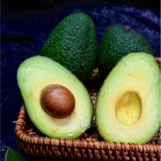 【云南牛油果】| 轻食水果界的新宠，大自然的““森林奶油”，口感香滑细腻，营养丰富，与鲜牛奶搭配更美味哦~ 商品图3