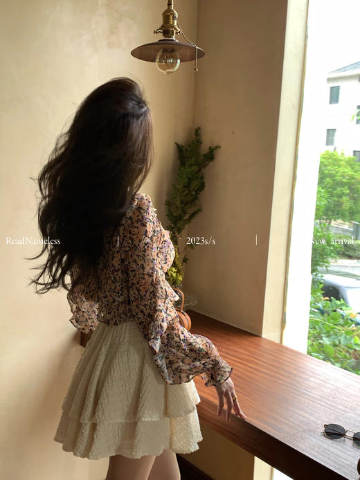 Read Nameless /泰国买的橘碎花上衣+卡其色花盆帽 商品图3