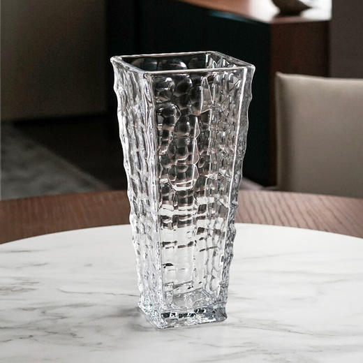 捷克进口BOHEMIA 波西米亚水晶玻璃花瓶轻奢高端北欧简约透明客厅花器摆件波萨诺瓦彩色花瓶20cm 商品图4