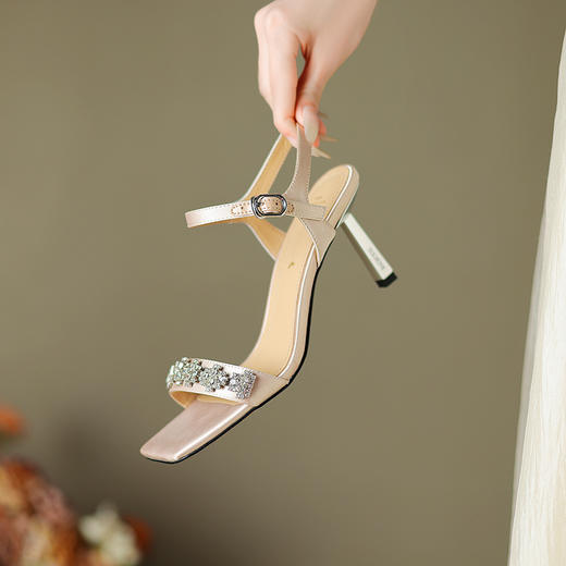 夏季新款，一字带钉珠高跟凉鞋HCY-3541 商品图13