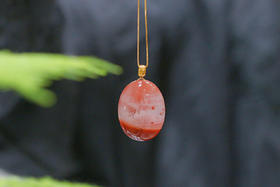 南红冰飘吊坠   镶嵌：18K金