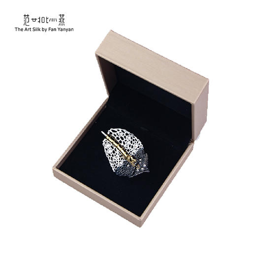 鎏金蚕胸针 商品图4