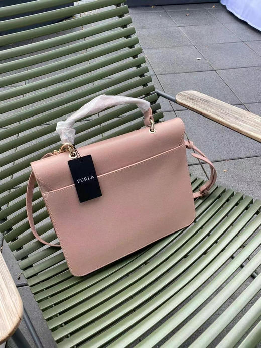 国内现货Furla 30cm 1399元干花色 商品图2