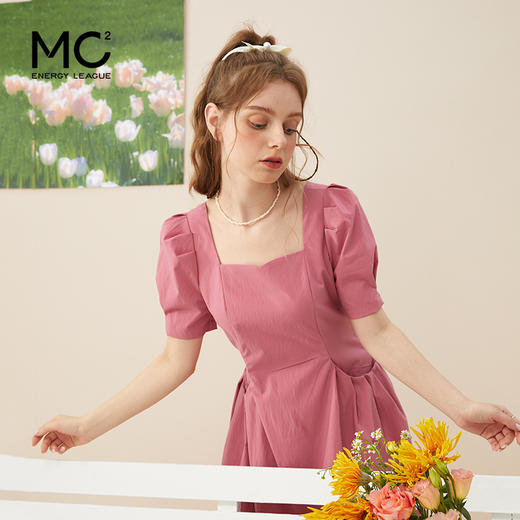 mc2方领连衣裙女收腰打褶口袋设计法式复古赫本风气质高级感长裙 商品图1