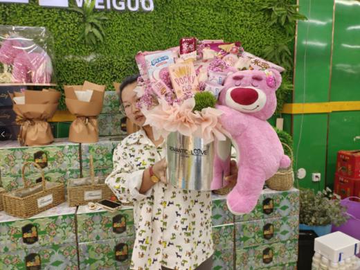 草莓熊零食抱抱桶（拼团） 商品图1