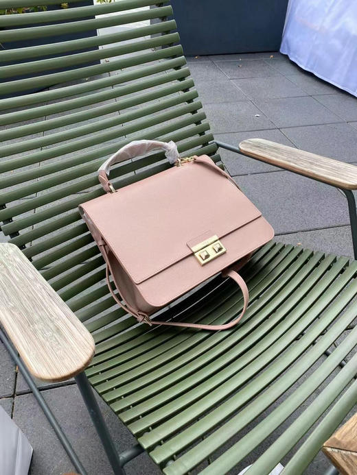 国内现货Furla 30cm 1399元干花色 商品图0