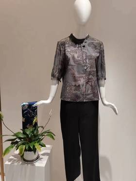 2F阿瓦塔桑蚕丝上衣S23107