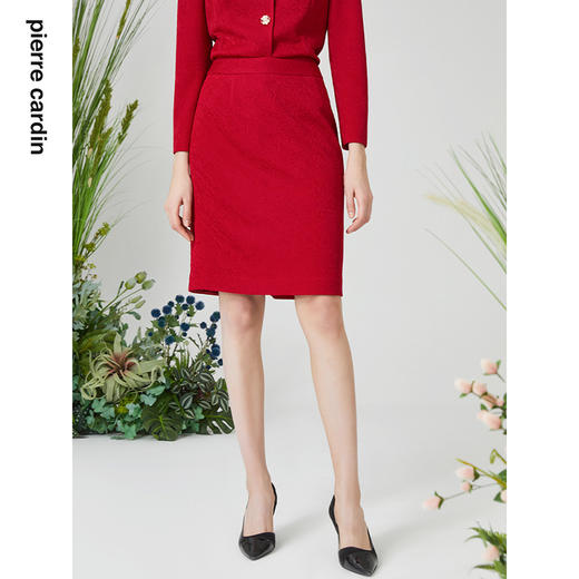 皮尔卡丹女装半身裙红色三醋酸高级感场合通勤包臀裙P3114S3013T0
 商品图3