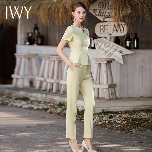IWY/夏季款短袖薄款黄色职业套装女休闲时尚美容院前台接待工作服CP1774 商品图3
