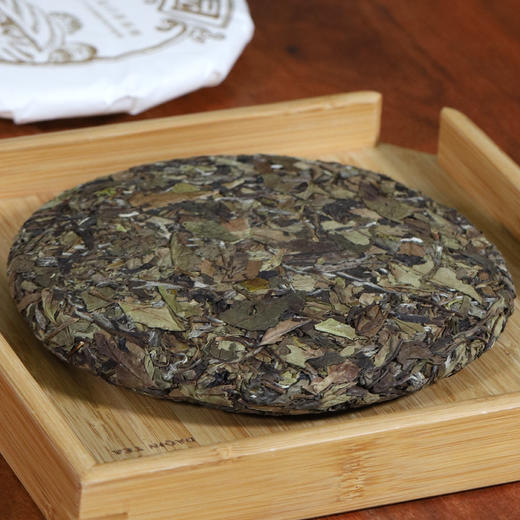 【1971年知青老茶园】大沁白茶 知青系列 2017年福鼎白茶 老寿眉饼茶 礼盒装 300g/盒（京东同款） 商品图1