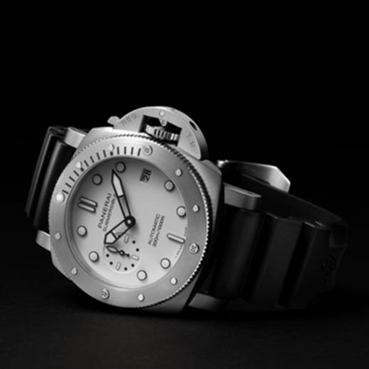 沛纳海 Panerai 潜行系列Submersible 腕表 PAM02223 商品图2