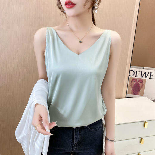 【时尚性感V领！夏季V领吊带背心】性感修身凸显气质亲肤舒适面料，女V领外穿西装内搭真丝绸缎面修身打底衫粉丝专属 商品图9