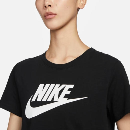 Nike耐克女子印花T恤 SPORTSWEAR ESSENTIALS 黑色DX7907-010 商品图2
