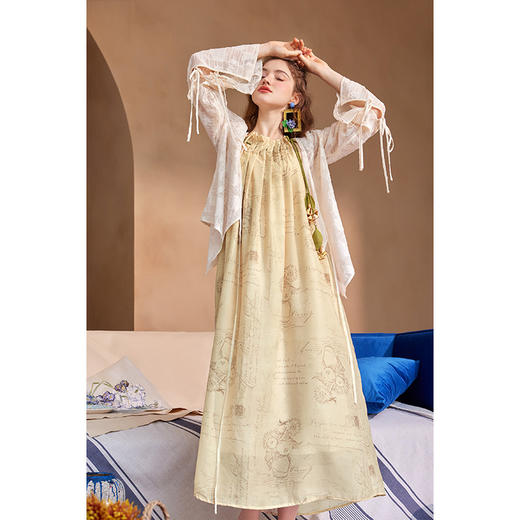 两三事梵高艺术养梦者夏季新款立体花朵绑带压褶吊带连衣裙 商品图4